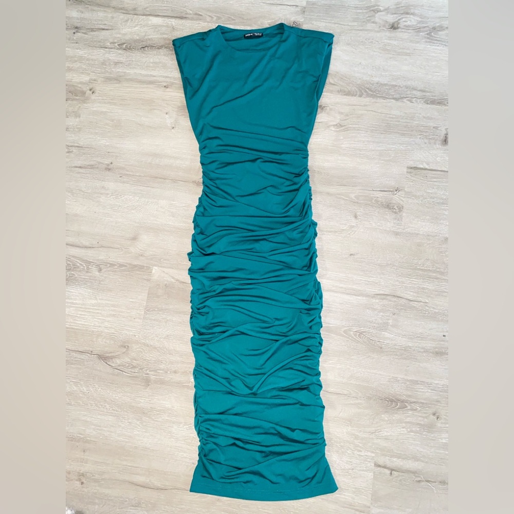 SHEIN Sleeveless Ruched Fitted Dress